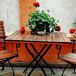 Bucur 9 Guest house Bucharest